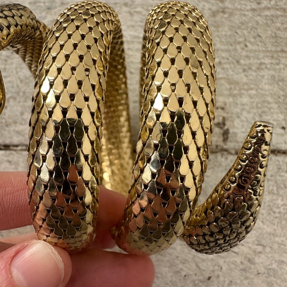 Vintage Whiting And Davis Coiled Mesh Snake Bracelet - Picture 6 of 8